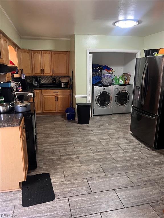 67 Cushing St Property Photo 3