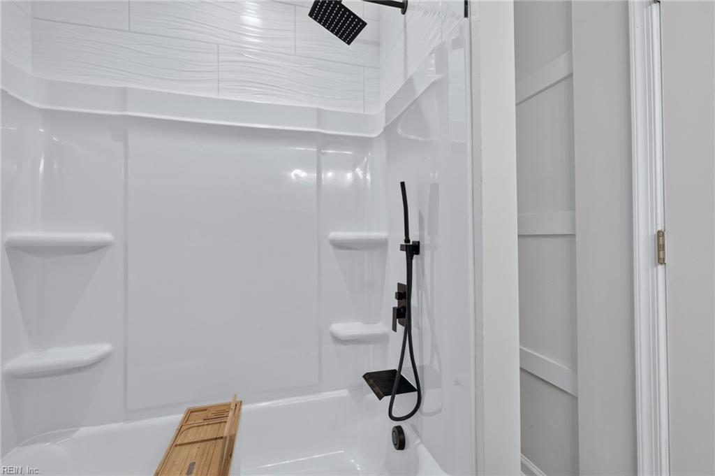 921 Philpotts Rd Property Photo 24