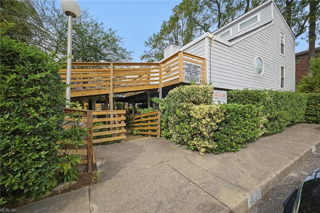 407 33rd ST Property Photo 1