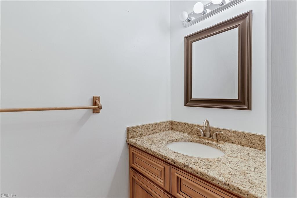 233 Susan Constant Dr Property Photo 6
