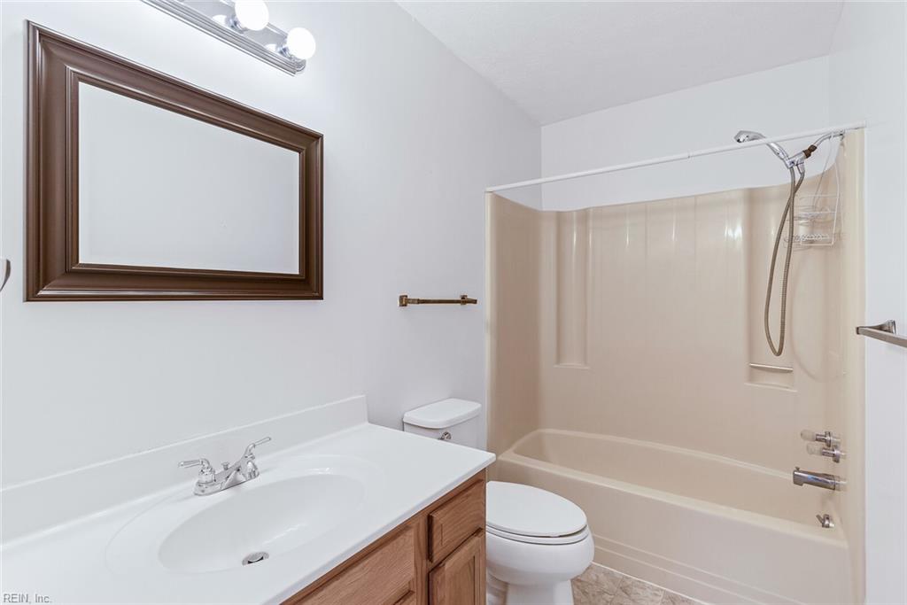 233 Susan Constant Dr Property Photo 14