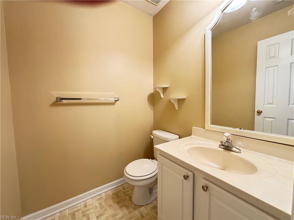 712 Commons Way Property Photo 10