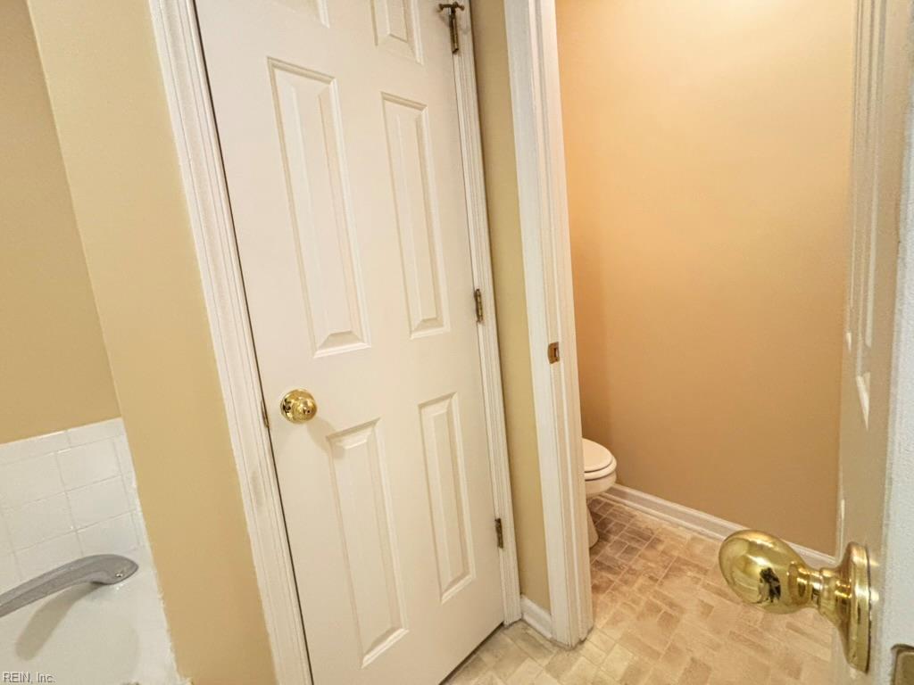 712 Commons Way Property Photo 16