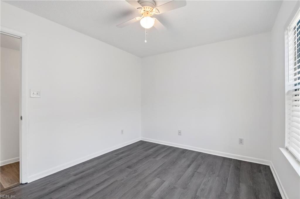 149 Windsor Castle Dr Property Photo 16