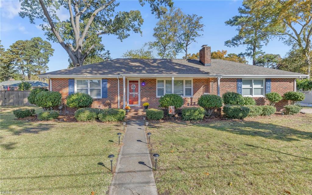 4904 Briarwood LN Property Photo 1