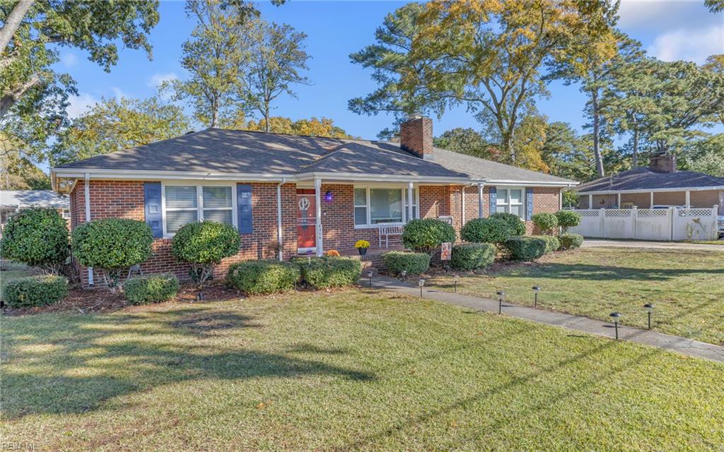 4904 Briarwood Ln Property Photo 2