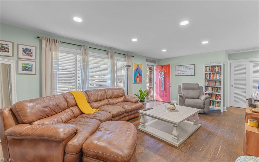 4904 Briarwood Ln Property Photo 28