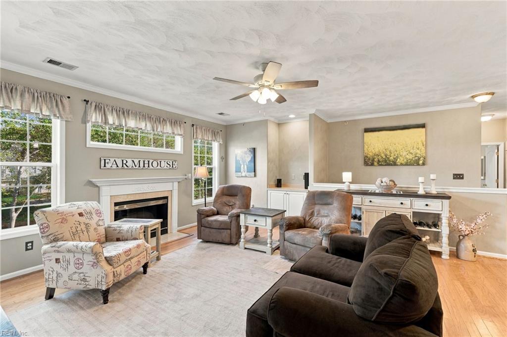 2849 Rose Garden Way Property Photo 3