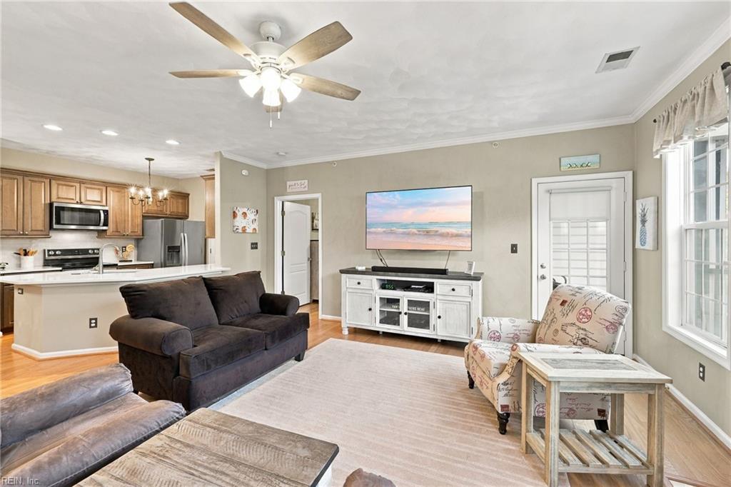 2849 Rose Garden Way Property Photo 4