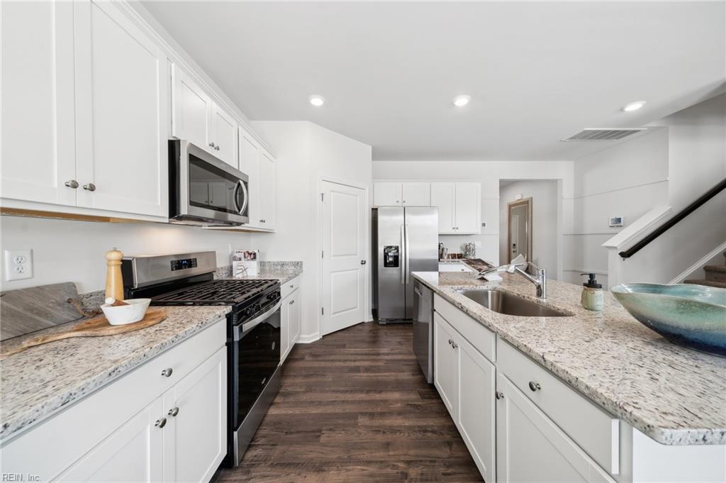 107 Gallop Way Property Photo 4