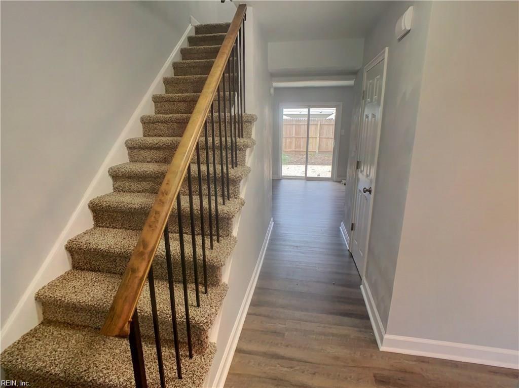 3261 Yellow Pine Cres Property Photo 2