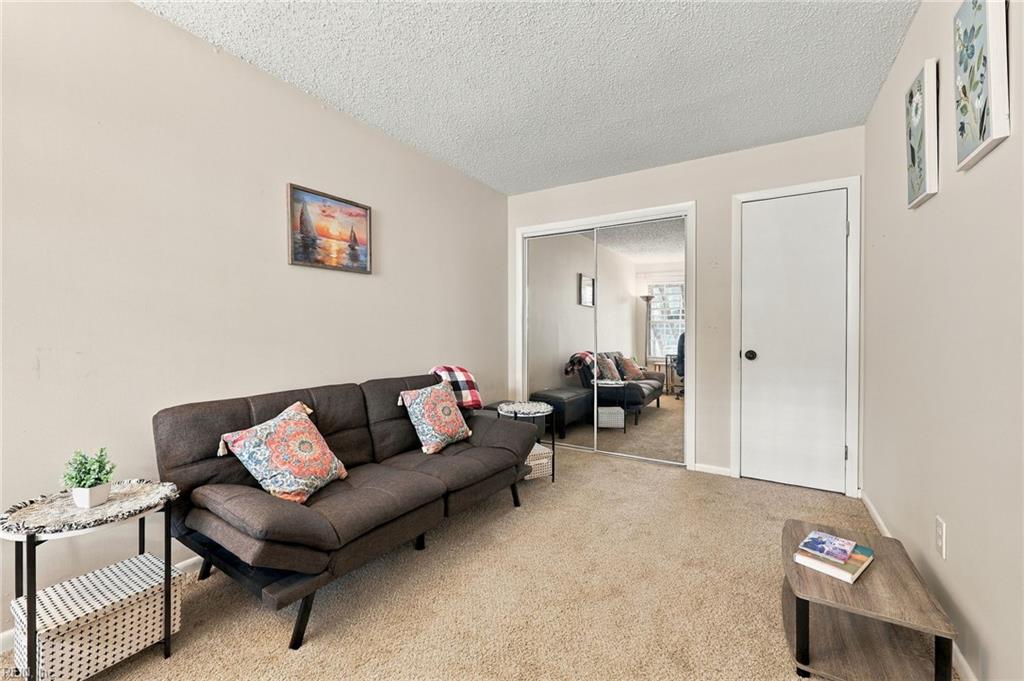 1013 Villas Ct Property Photo 20