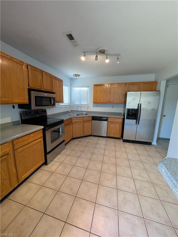 1103 Mill Pond Ct Ct Property Photo 5