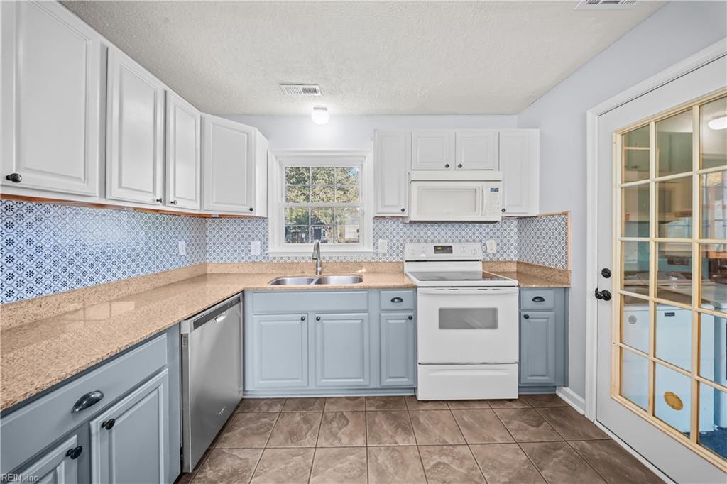1 Ewell Ct Property Photo 3