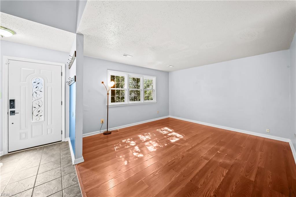 1 Ewell Ct Property Photo 9