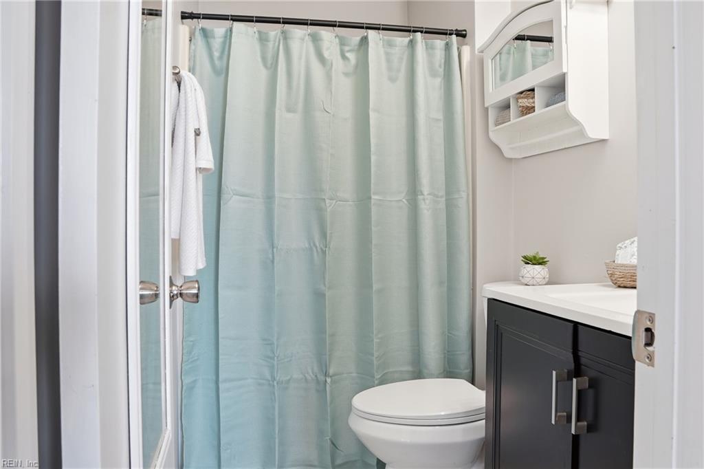 4703 Ashbury Ln Property Photo 24