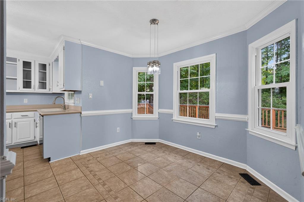 102 Sherwood Ln Property Photo 10