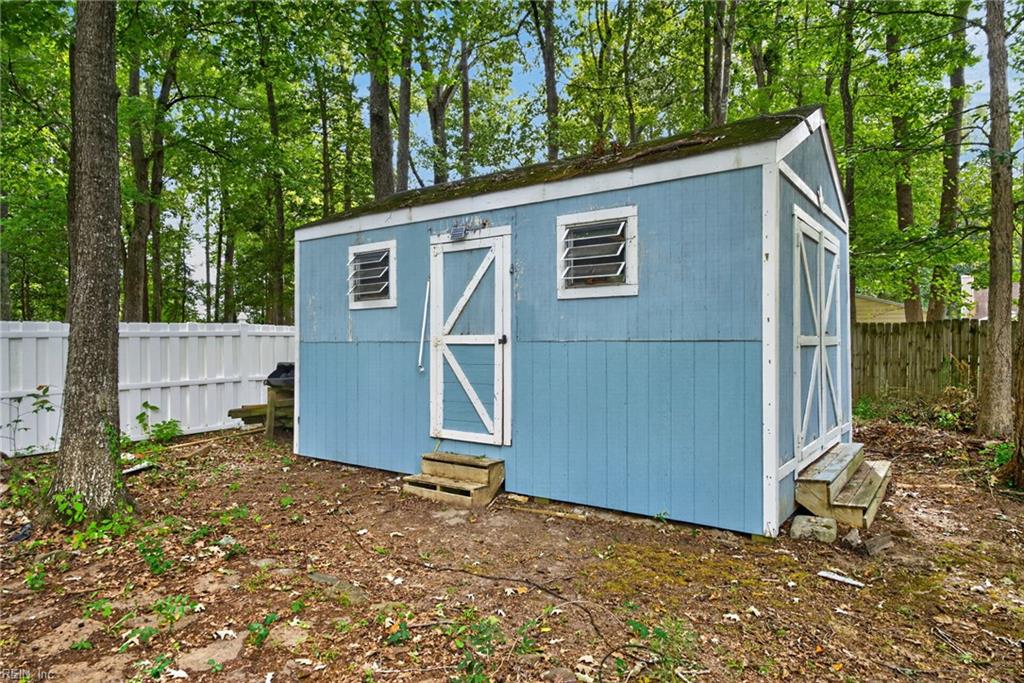 102 Sherwood Ln Property Photo 37