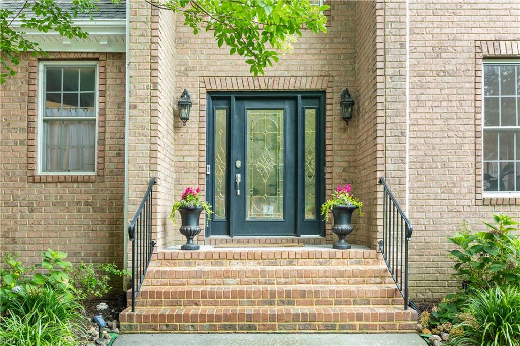 1817 Capel Manor Way Property Photo 2