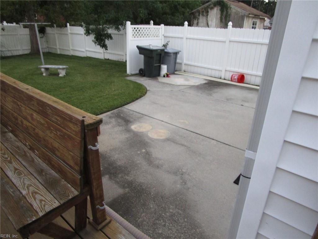 14 Woodburn Dr Property Photo 6