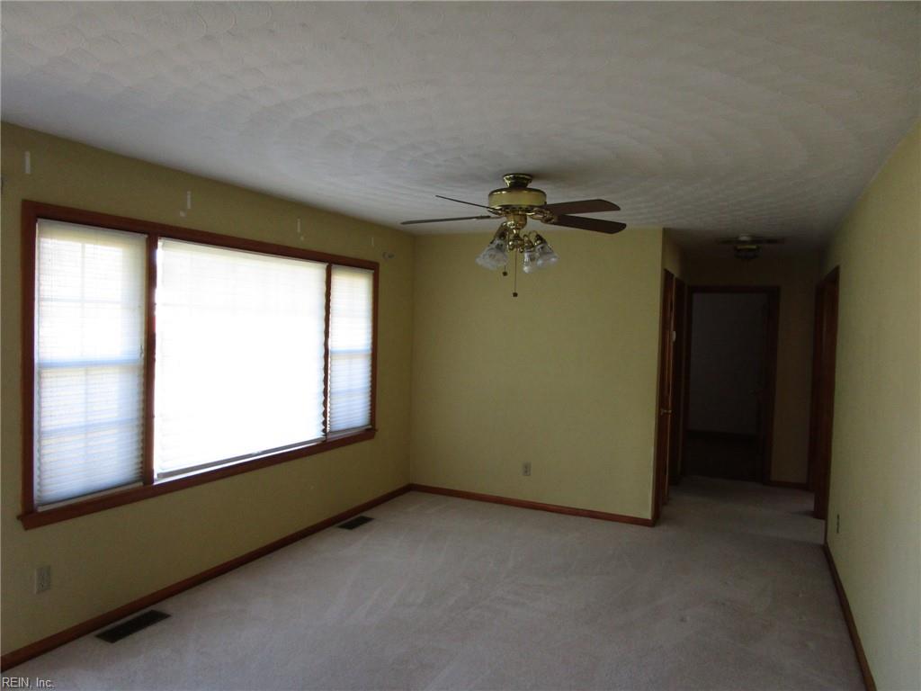 14 Woodburn Dr Property Photo 13