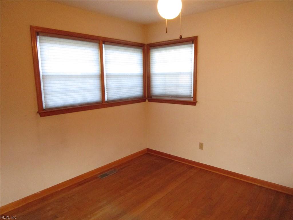 14 Woodburn Dr Property Photo 14