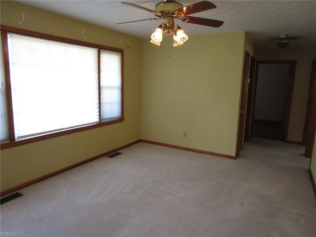 14 Woodburn Dr Property Photo 18