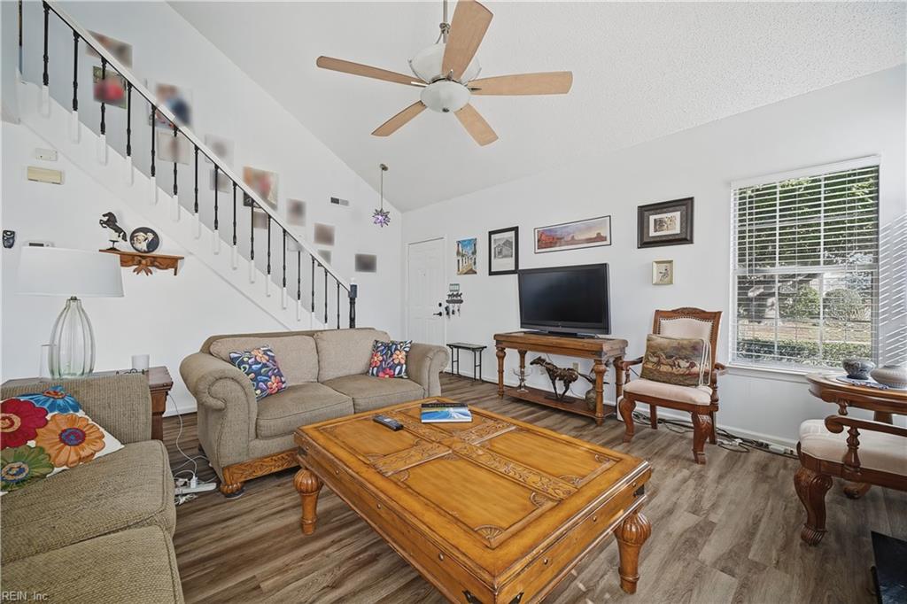 5101 Heathglen Cir Property Photo 2