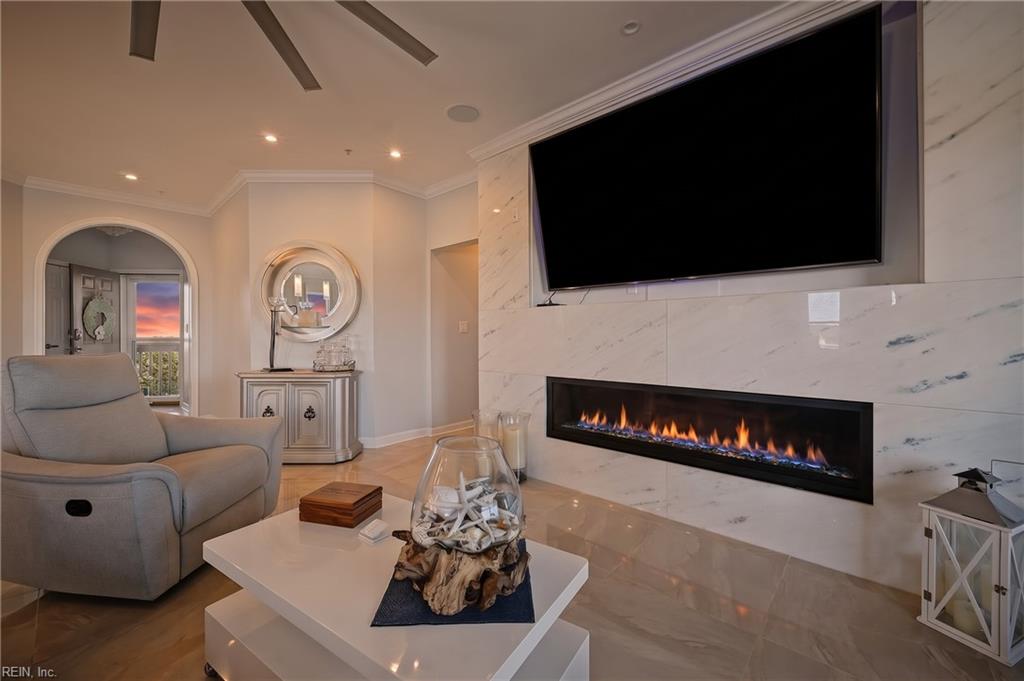 1044 Porte Harbour Arch Property Photo 4