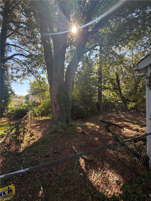 1920 Andrews Blvd Property Photo 4