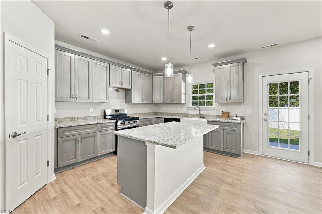 903 Railroad Ave Property Photo 11