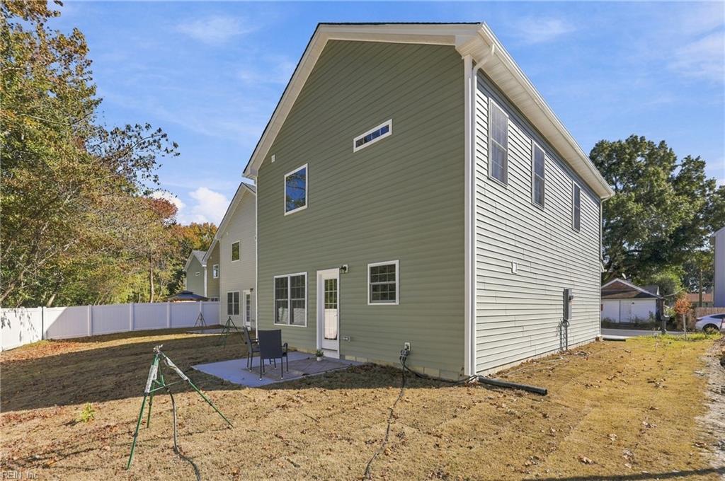903 Railroad Ave Property Photo 48