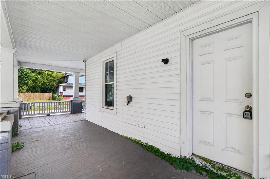 1313 23rd St Property Photo 6