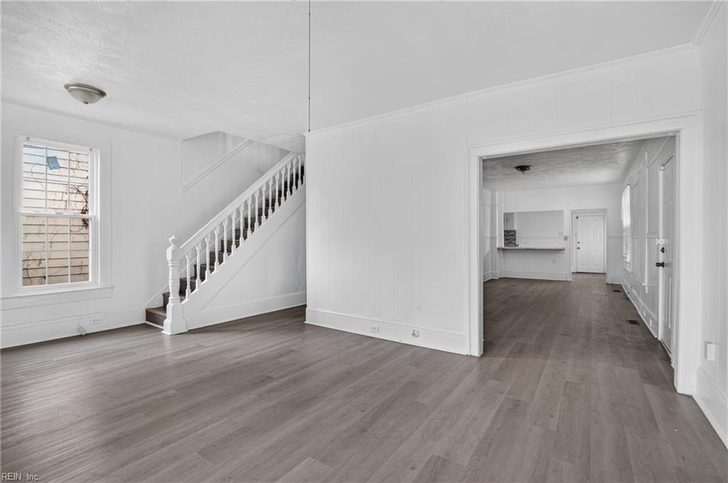 1313 23rd St Property Photo 9