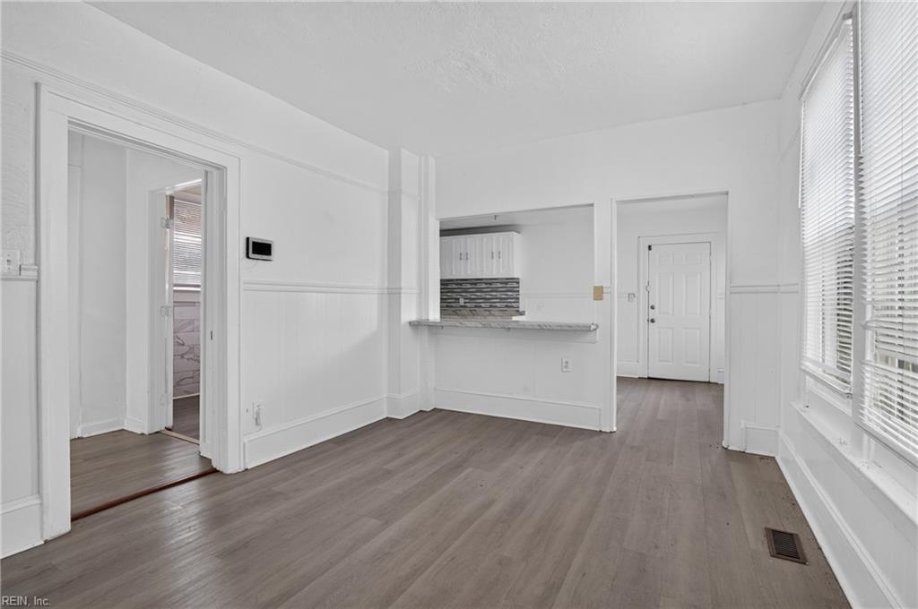 1313 23rd St Property Photo 12