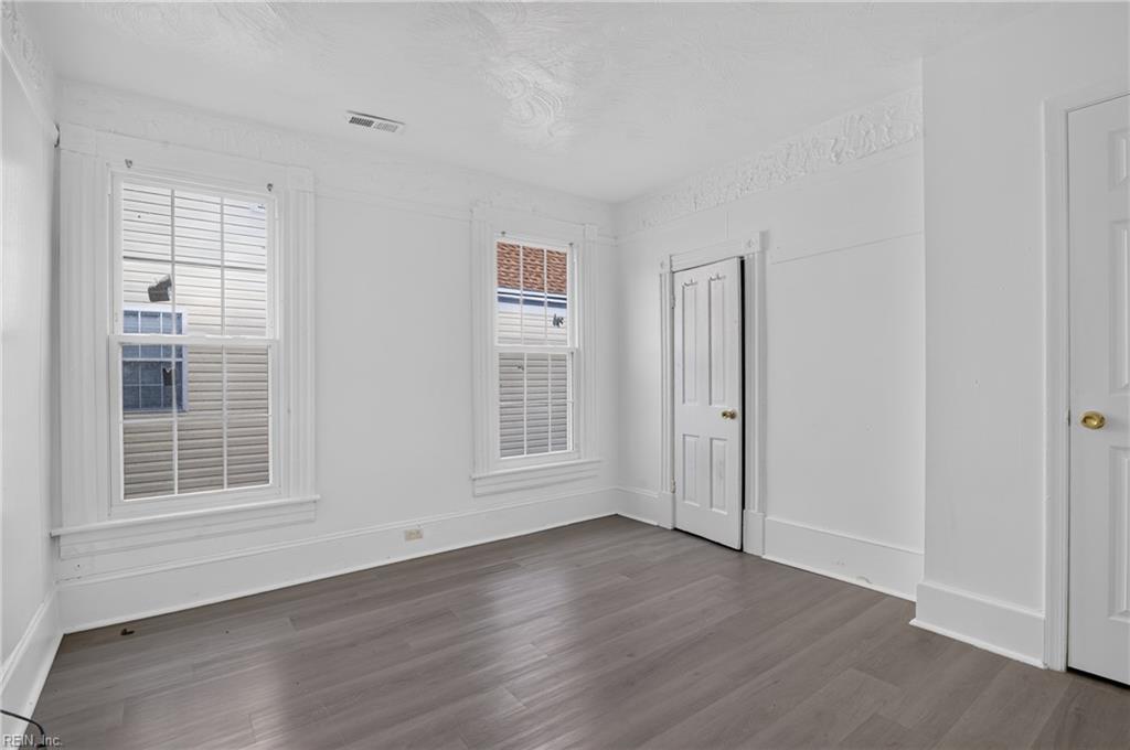 1313 23rd St Property Photo 31