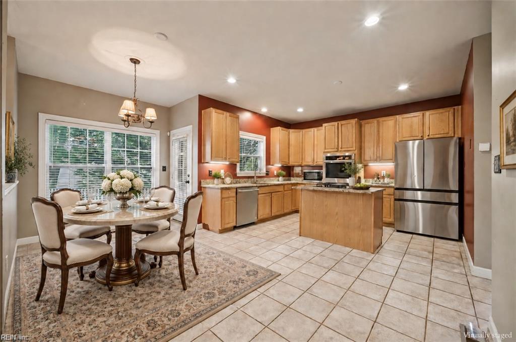 105 Meredith Way Property Photo 15