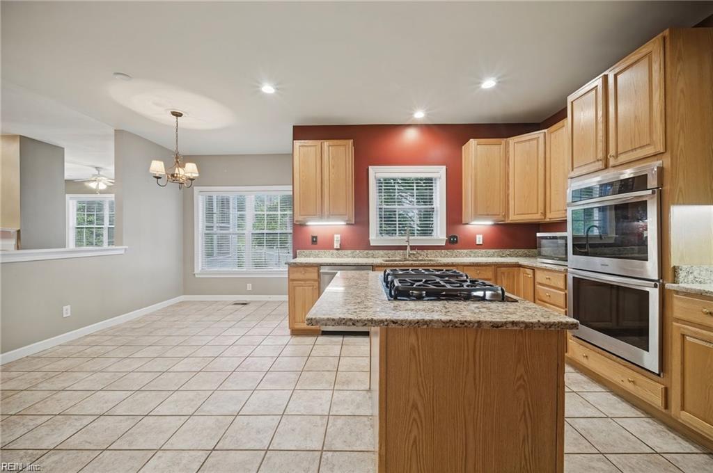 105 Meredith Way Property Photo 16