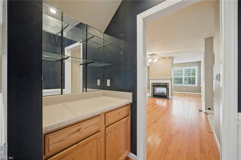 105 Meredith Way Property Photo 17