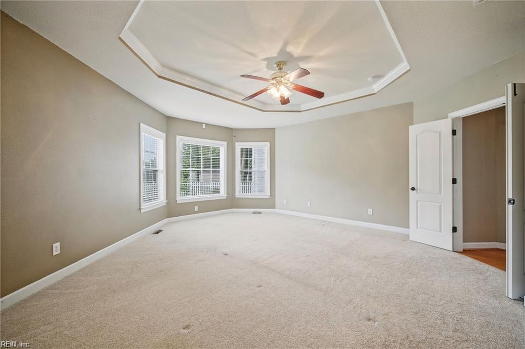 105 Meredith Way Property Photo 20
