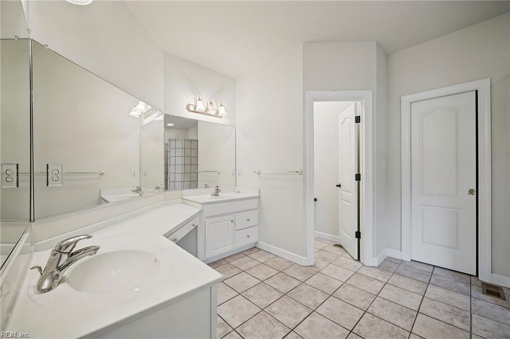105 Meredith Way Property Photo 23