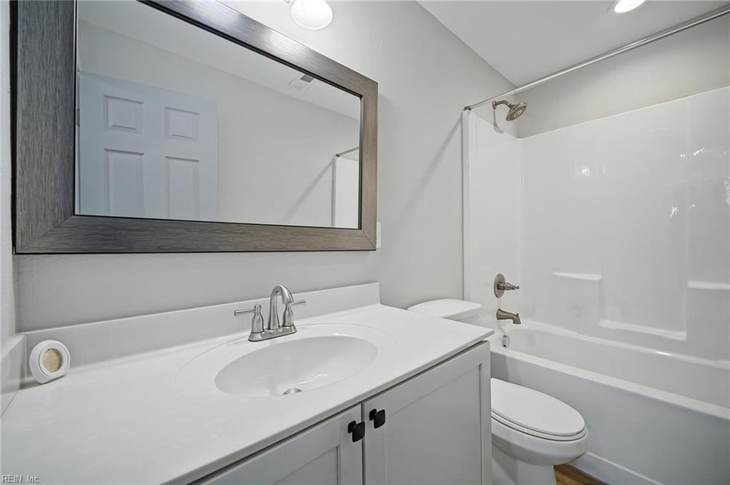 8018 Becket St Property Photo 22