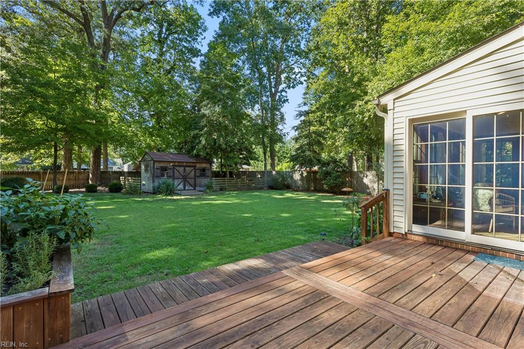 609 E Woodland Dr Property Photo 42