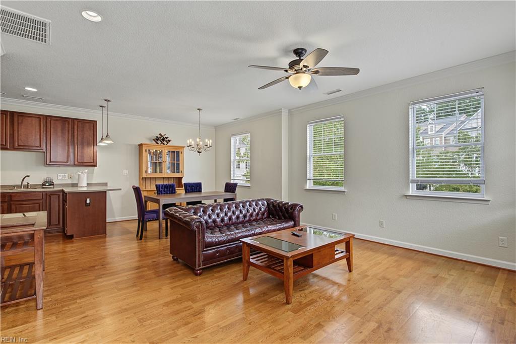 1905 Prosperity Ct Property Photo 6