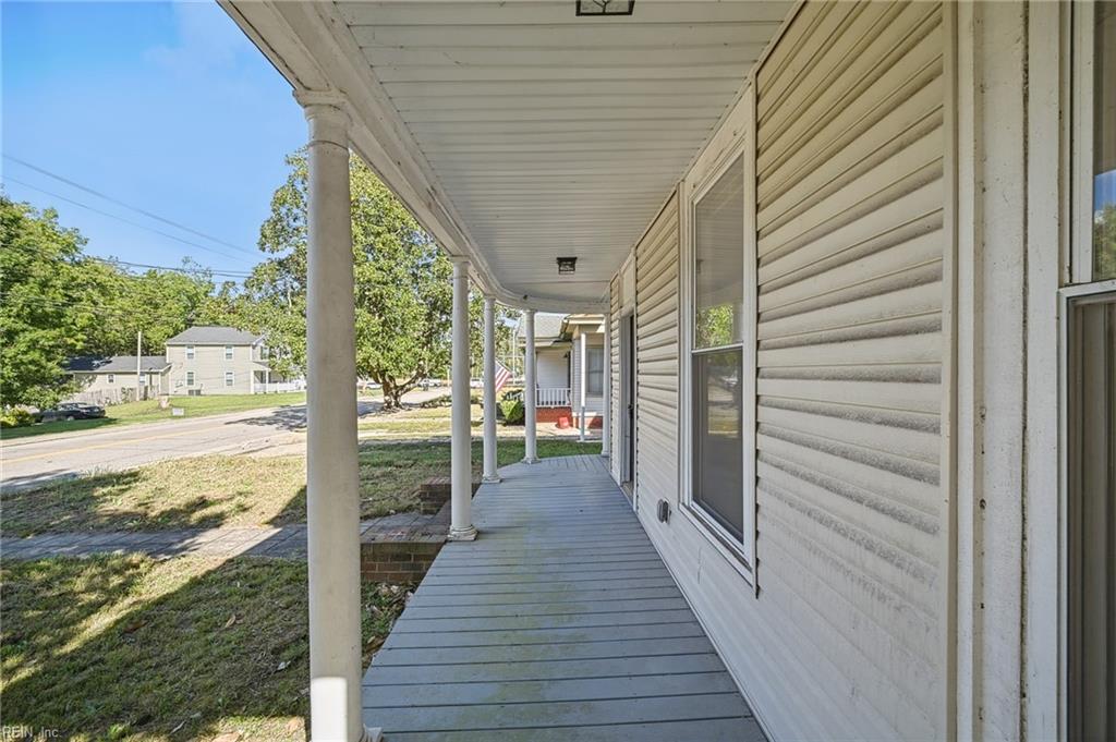 113 W Main St Property Photo 5