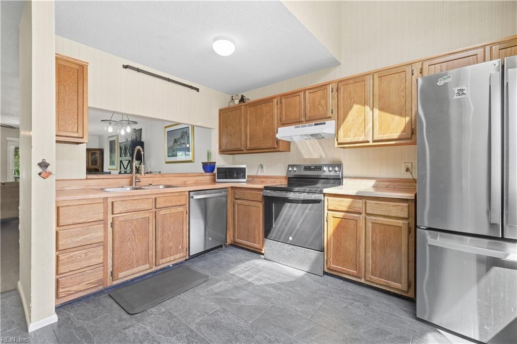 2213 Hermit Thrush Ln Property Photo 11