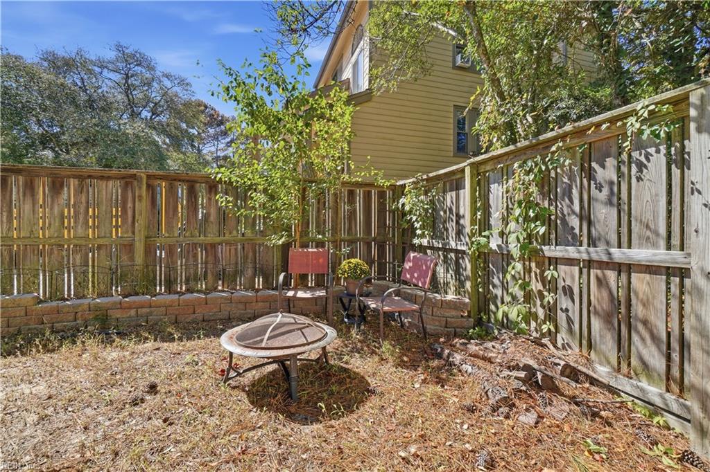 2213 Hermit Thrush Ln Property Photo 18