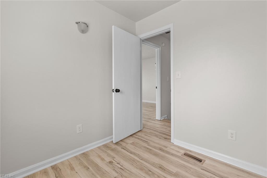 837 Little Bay Ave Property Photo 21