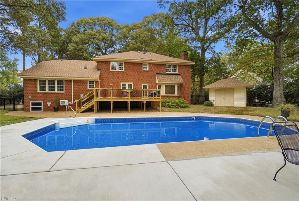 789 Coverdale Ct Property Photo 4