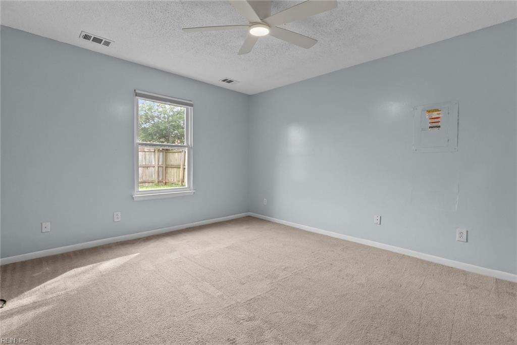 1212 Ferndale Ct Property Photo 20